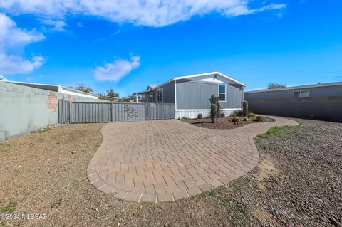 13468 N Warfield Cir, Marana, AZ 85658