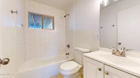 Bath - 8331 E Cooper Pl, Tucson, AZ 85710 photo 1 of 4