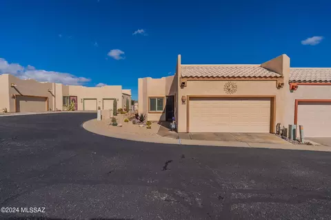 666 W Woodfield Ct, Green Valley, AZ 85614