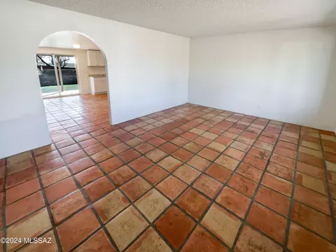 3341 S Champlain Ave, Tucson, AZ 85730 photo 9