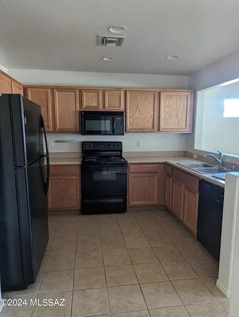 5998 S Cedar Elm Ln, Tucson, AZ 85747 photo 3