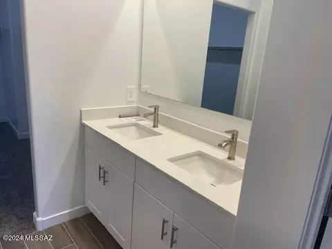 Bath - 14072 E Crotalus Way, Vail, AZ 85641 photo 6 of 7