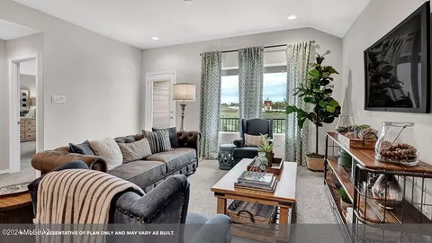 Living - 14072 E Crotalus Way, Vail, AZ 85641 photo 3 of 4