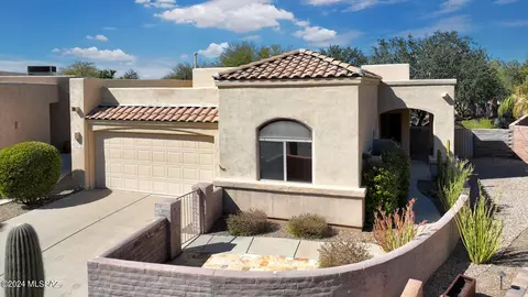 9873 N Heavenly Sky Dr, Tucson, AZ 85737