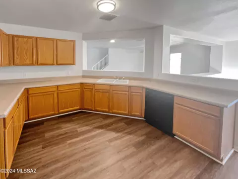 3823 E Painted Tortoise St, Tucson, AZ 85706 photo 8
