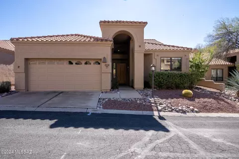 6085 N Black Bear Loop, Tucson, AZ 85750