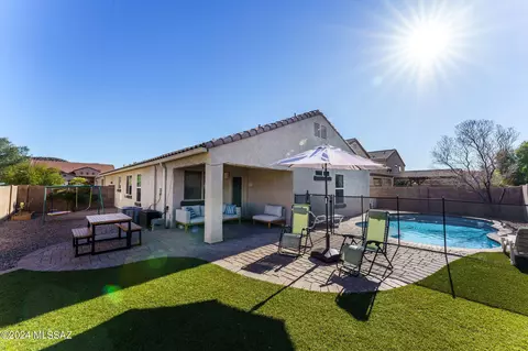 8806 W Saguaro Moon Rd, Marana, AZ 85653