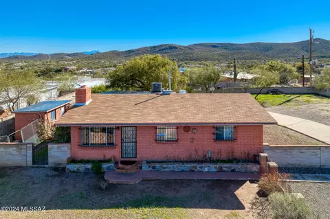 2557 W 36th St, Tucson, AZ 85713