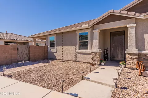 10074 E Clark Springs Trl, Tucson, AZ 85747
