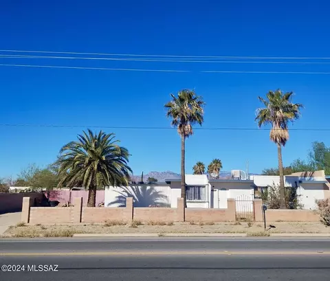 6811 Escalante Rd, Tucson, AZ 85730