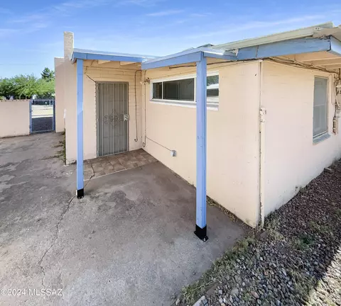 Exterior - 527 E Waverly St, Tucson, AZ 85705 photo 4 of 4