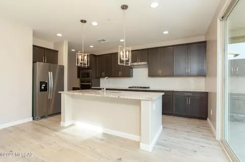 Kitchen - 13862 E Silver Pine Trl, Vail, AZ 85641 photo 1 of 4