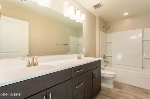 Bath - 13862 E Silver Pine Trl, Vail, AZ 85641 photo 2 of 7