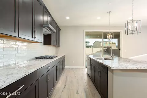 Kitchen - 13862 E Silver Pine Trl, Vail, AZ 85641 photo 4 of 4