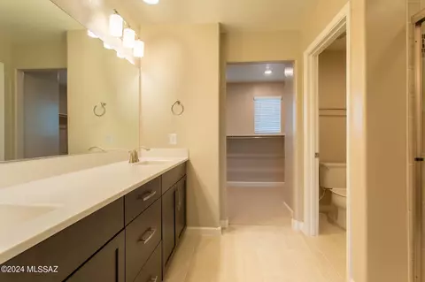Bath - 13862 E Silver Pine Trl, Vail, AZ 85641 photo 6 of 7