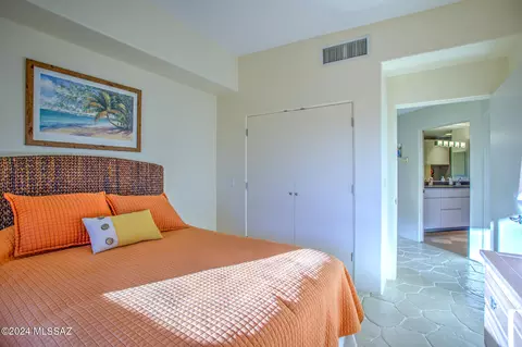 Bedroom - 4565 E Coronado Dr, Tucson, AZ 85718 photo 2 of 7