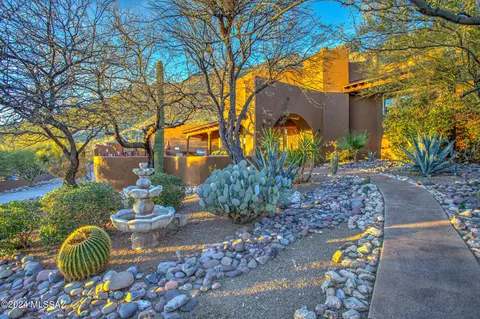 Exterior - 4565 E Coronado Dr, Tucson, AZ 85718 photo 1 of 16