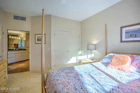Bedroom - 4565 E Coronado Dr, Tucson, AZ 85718 photo 4 of 7