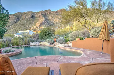 Exterior - 4565 E Coronado Dr, Tucson, AZ 85718 photo 7 of 16