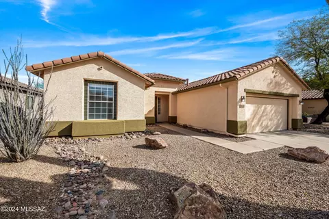 7670 W Summer Scene Dr, Tucson, AZ 85743