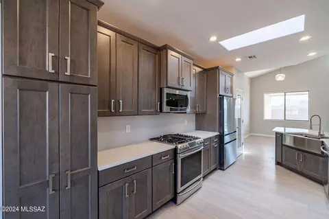 8501 S Camino Bengala, Tucson, AZ 85747