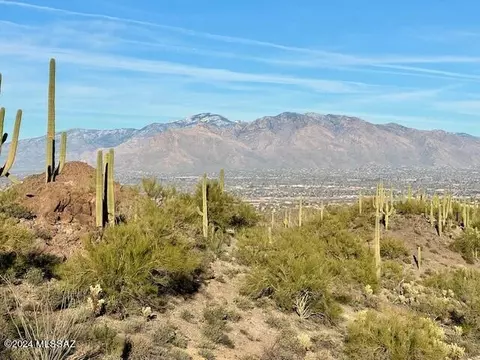 N Broken Springs Trail, Tucson, AZ 85745