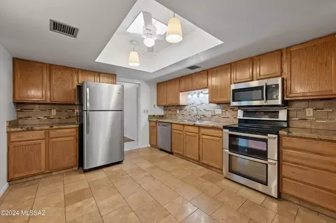 7619 E Pearson St, Tucson, AZ 85715 photo 7