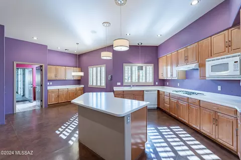Kitchen - 4955 E Parade Ground Loop, Tucson, AZ 85712 photo 1 of 3