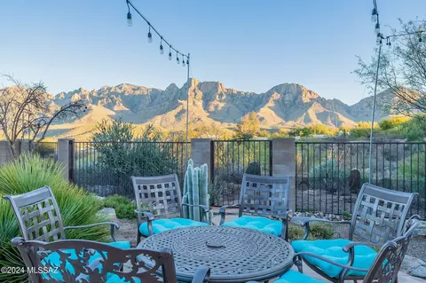 1800 E Andromeda Pl, Tucson, AZ 85737