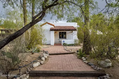 2002 E Water St, Tucson, AZ 85719