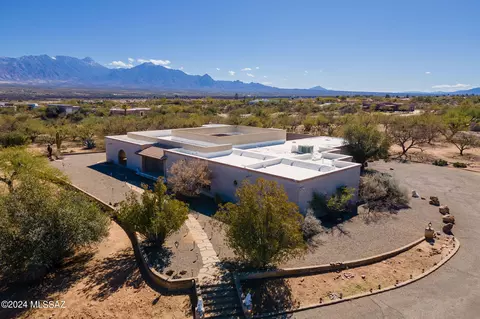 411 W Pso Santa Isabel, Green Valley, AZ 85622