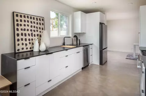 2530 E Mabel St, Tucson, AZ 85716 photo 7