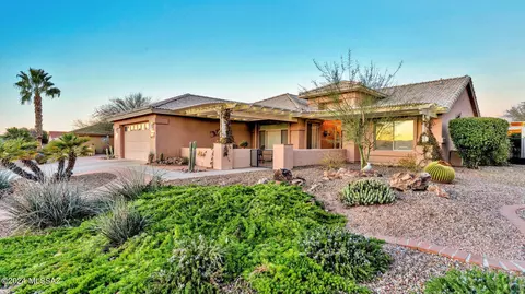 1831 E Redstart Rd, Green Valley, AZ 85614