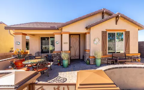 10051 S Telega Dr, Vail, AZ 85641