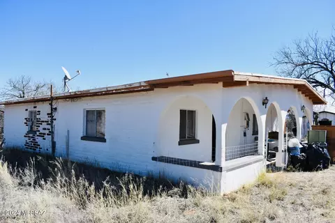 35775 S Santa Loretto Dr, Arivaca, AZ 85601