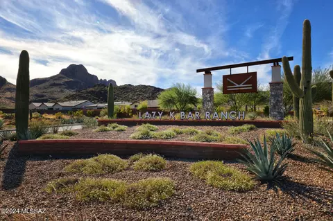 8441 N Van Cleeve Ln, Tucson, AZ 85743