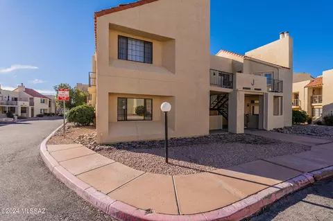 1200 E River Rd #J-122, Tucson, AZ 85718