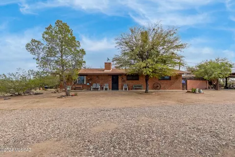 2940 N Grannen Rd, Tucson, AZ 85745