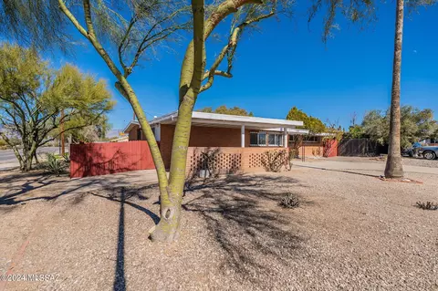 7101 Eastland St, Tucson, AZ 85710