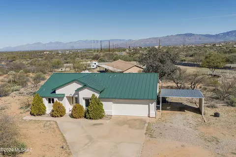 3131 E Wiley Ln, Vail, AZ 85641