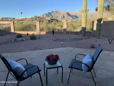 287 E Shadow Bluff Pl, Tucson, AZ 85704