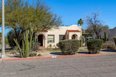 Exterior - 2103 E 8th St, Tucson, AZ 85719 photo 5 of 12