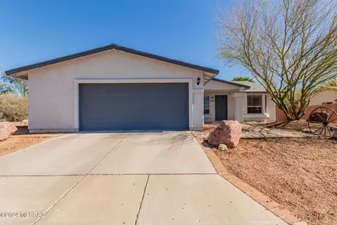 8490 N Star Grass Dr, Tucson, AZ 85742