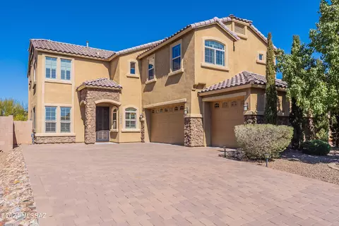 8563 N Gaetano Loop, Tucson, AZ 85742