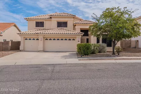 831 S Rincon Rising Rd, Tucson, AZ 85748