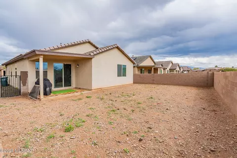 Exterior - 8744 E Stone Meadow Cir, Tucson, AZ 85730 photo 4 of 6