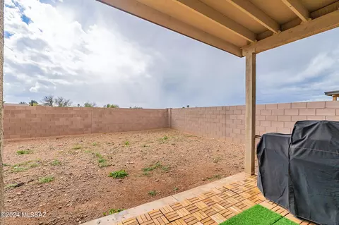 Exterior - 8744 E Stone Meadow Cir, Tucson, AZ 85730 photo 2 of 6