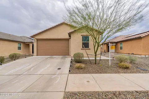 8744 E Stone Meadow Cir, Tucson, AZ 85730