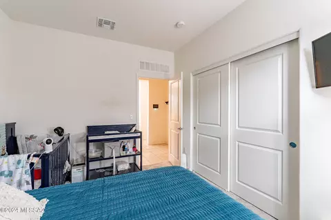 Bedroom - 8744 E Stone Meadow Cir, Tucson, AZ 85730 photo 5 of 9