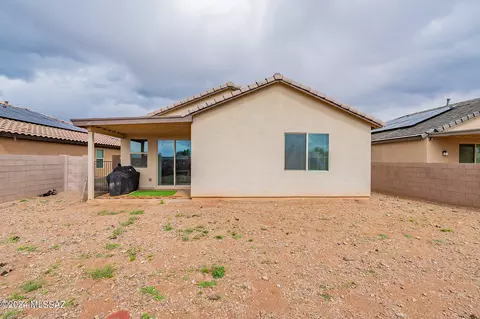 Exterior - 8744 E Stone Meadow Cir, Tucson, AZ 85730 photo 5 of 6